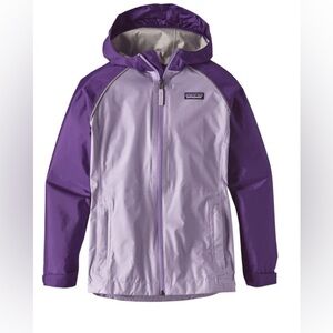 Patagonia girls torrentshell rain jacket. Size L/12. Cute purple!